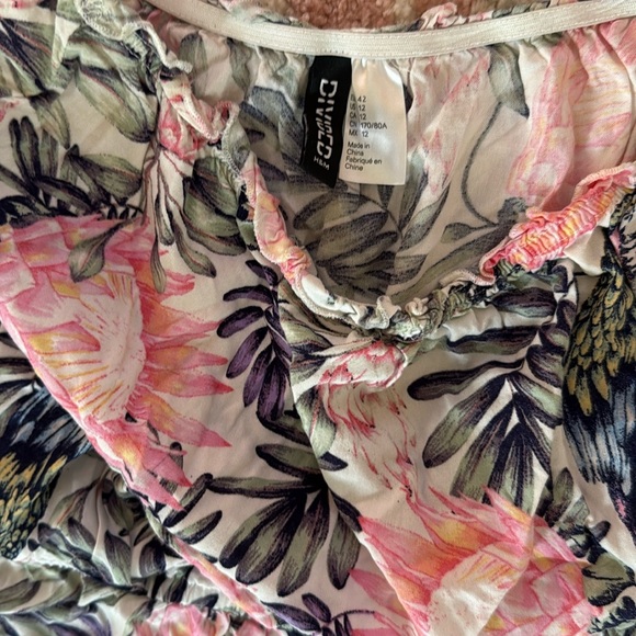 H&M Flower Romper - Picture 4 of 4